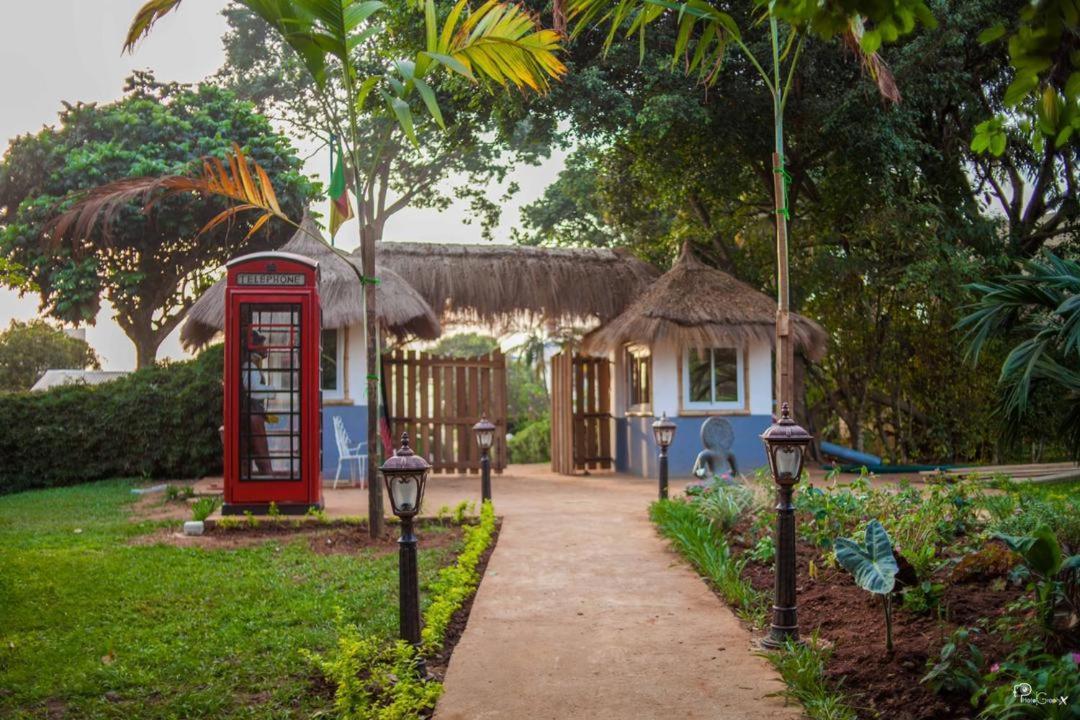 Village Noah Yaoundé Eksteriør bilde